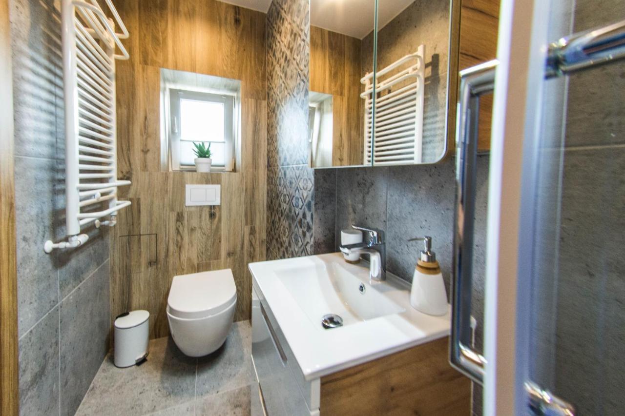 Apartament Wita Stwosza Jelenia Gora Dış mekan fotoğraf